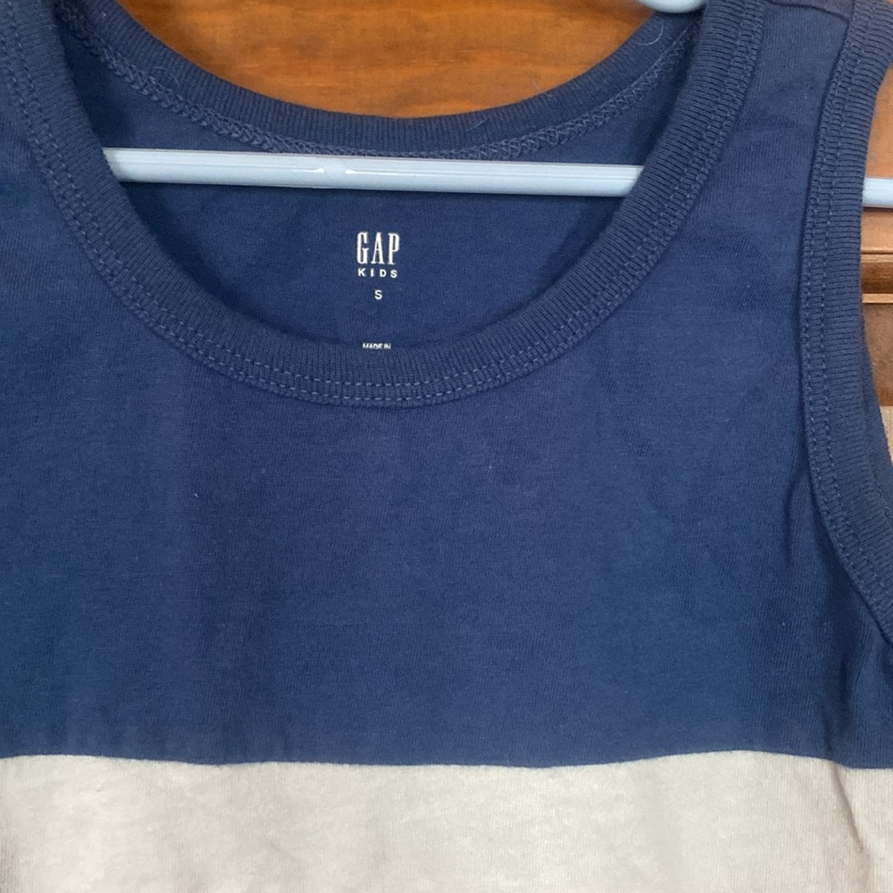 Gap small tank tops. Gray with navy trim, shark. Red, white, blue - Picture 4 of 5